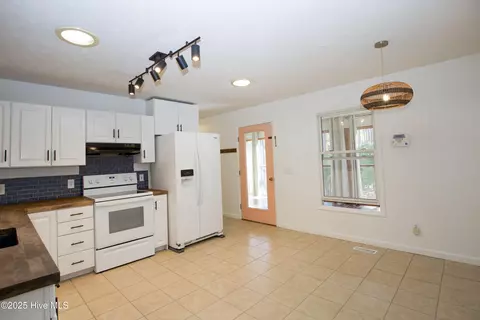 Kitchen - 185 N Peach St, Pinebluff, NC 28373 photo 1 of 3