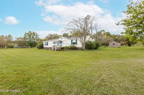 328 Middle Swamp Rd, Gates, NC 27937