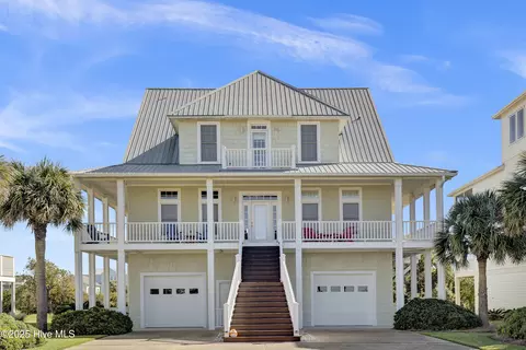 4 Sailview Dr, North Topsail Beach, NC 28460