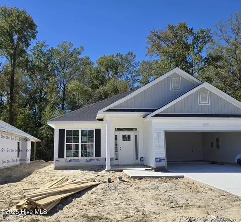 96 Fishing Creek Dr, New Bern, NC 28562