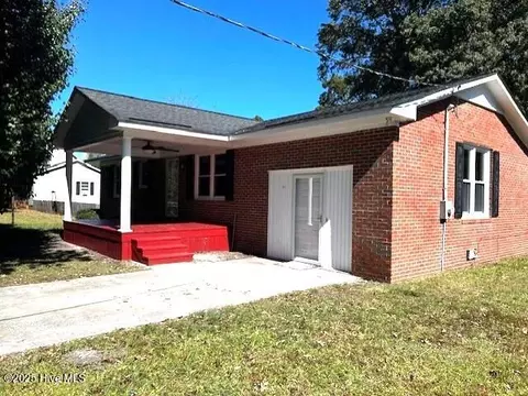 1817 Cobb Rd, Kinston, NC 28501