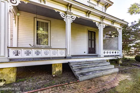 Exterior - 625 W Main St, Murfreesboro, NC 27855 photo 18 of 23