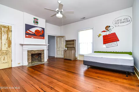 Bedroom - 625 W Main St, Murfreesboro, NC 27855 photo 10 of 15