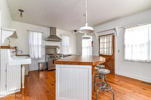 Kitchen - 625 W Main St, Murfreesboro, NC 27855 photo 1 of 4