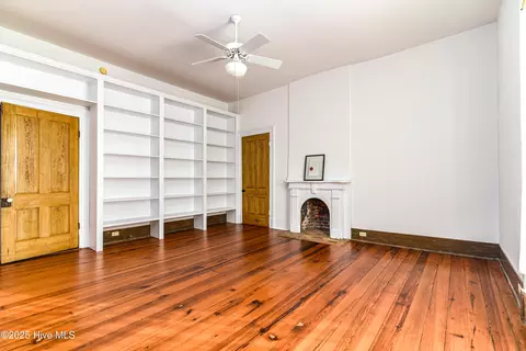 Bedroom - 625 W Main St, Murfreesboro, NC 27855 photo 5 of 15
