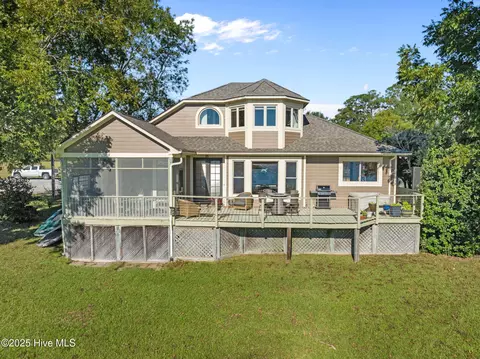 4295 Gilead Shores Rd, Blounts Creek, NC 27814