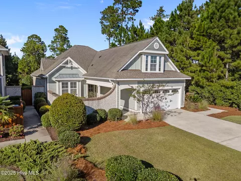 6097 Shore Park Dr, Leland, NC 28451