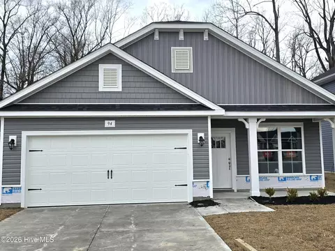 94 Fishing Creek Dr, New Bern, NC 28562
