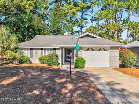 520 Fairway Dr W, Sunset Beach, NC 28468