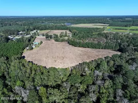 7 Conway Rd, Fair Bluff, NC 28439 photo 3