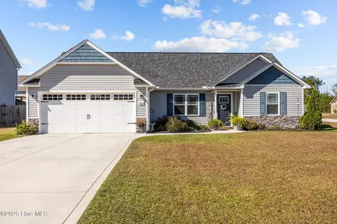 800 Cross Wind Ct, Sneads Ferry, NC 28460