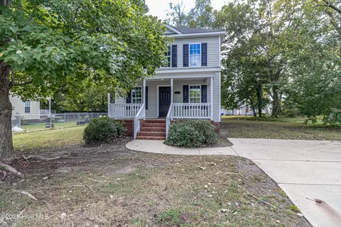 909 Douglas Ave, Greenville, NC 27834