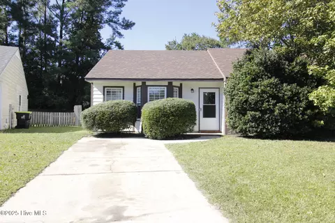 2133 Rolling Ridge Dr, Midway Park, NC 28544