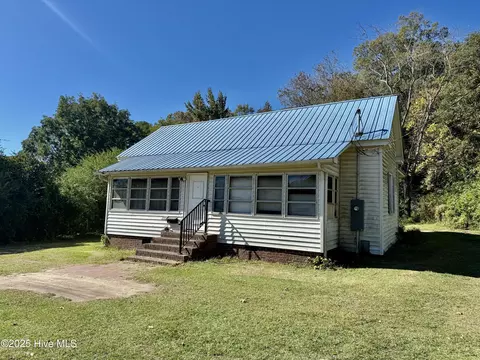 1215 Roberdel Rd, Rockingham, NC 28379
