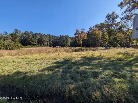 929 Hickman Rd, Tabor City, NC 28463