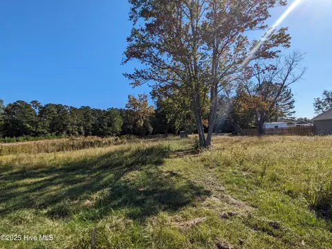 931 Hickman Rd, Tabor City, NC 28463
