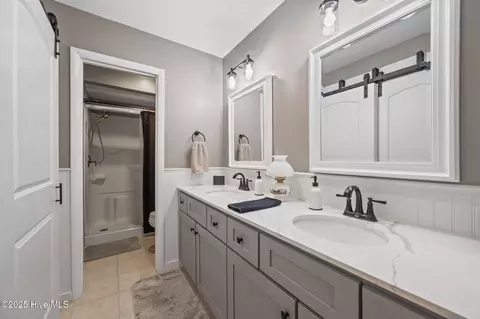 Bath - 724 Azalea Dr #439, Hampstead, NC 28443 photo 3 of 6