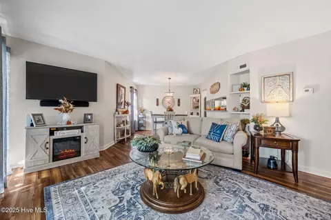Living - 724 Azalea Dr #439, Hampstead, NC 28443 photo 3 of 3