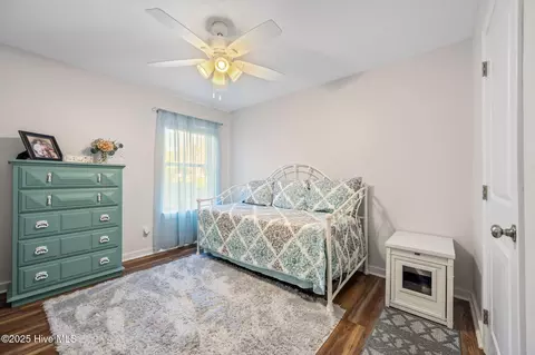 Bedroom - 724 Azalea Dr #439, Hampstead, NC 28443 photo 1 of 6