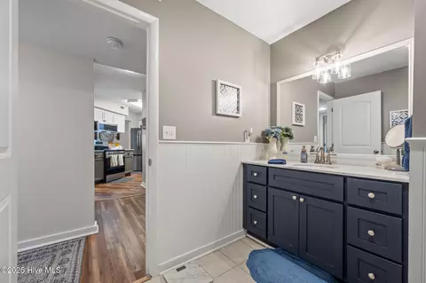 Bath - 724 Azalea Dr #439, Hampstead, NC 28443 photo 2 of 6