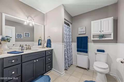 Bath - 724 Azalea Dr #439, Hampstead, NC 28443 photo 1 of 6