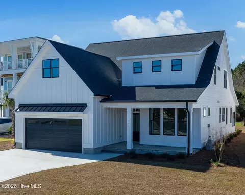 366 Summerhouse Dr, Holly Ridge, NC 28445