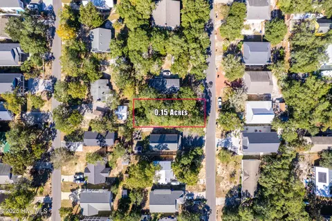 129 NW 15th St, Oak Island, NC 28465