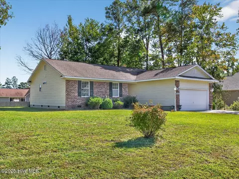 200 Wildwood St NW, Shallotte, NC 28470