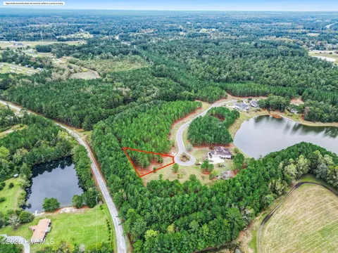 328 Cellars Way, Wallace, NC 28466