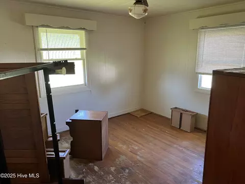 Bedroom - 309 Mcdaniel Dr, Beaufort, NC 28516 photo 1 of 1