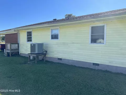 Other - 309 Mcdaniel Dr, Beaufort, NC 28516 photo 2 of 4