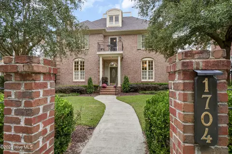 1704 Pope Ct, Wilmington, NC 28405