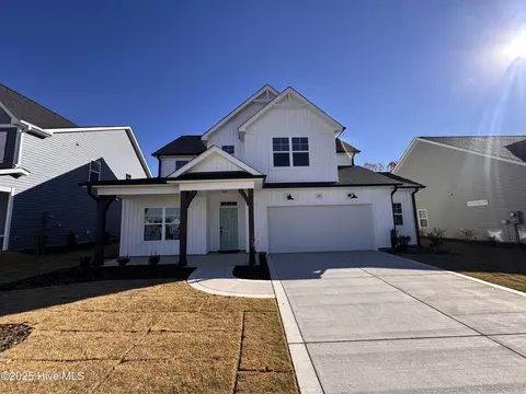 273 Rough Ridge Trl #24, Aberdeen, NC 28315
