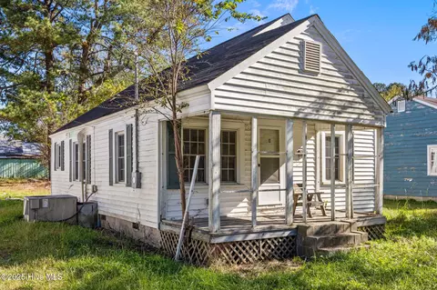604 Wilson St, Plymouth, NC 27962