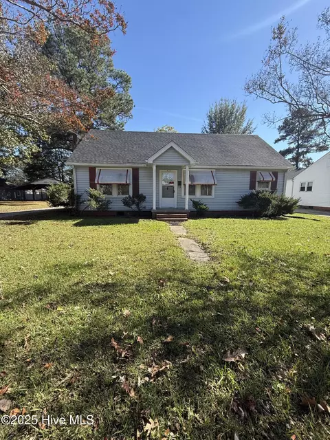 814 Johnston St, Edenton, NC 27932