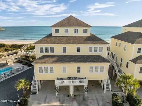 872 Villas Dr, North Topsail Beach, NC 28460
