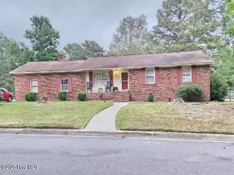 3005 Briarcliff Dr, Greenville, NC 27834