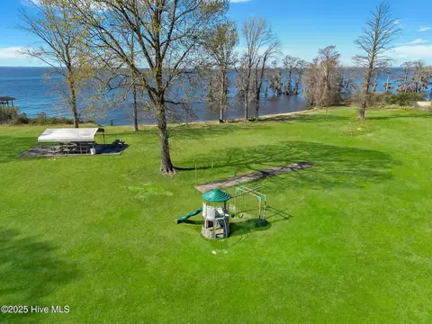 306 Cypress Dr, Edenton, NC 27932 photo 2
