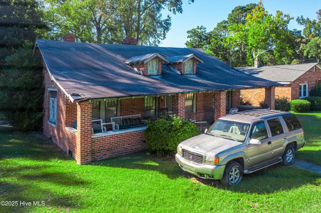 205 Jackson St, Fairmont, NC 28340 | MLS# 100537380 | 16 Photos - Movoto