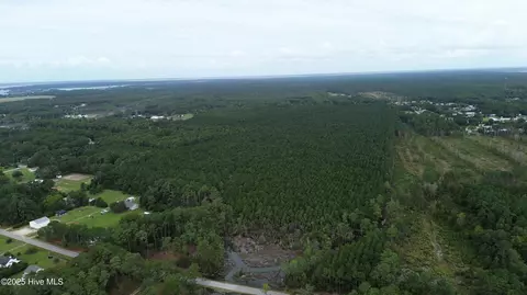 580 Straits Rd, Gloucester, NC 28528 photo 3