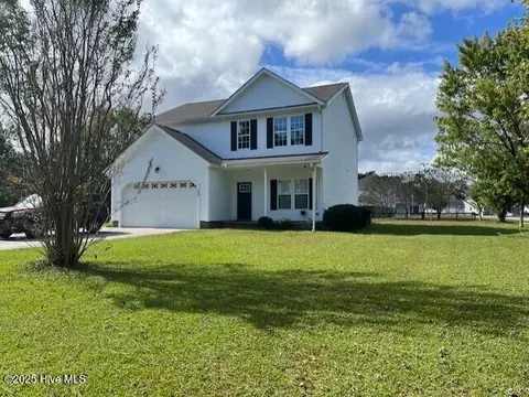208 Rudolph Ln, Hubert, NC 28539