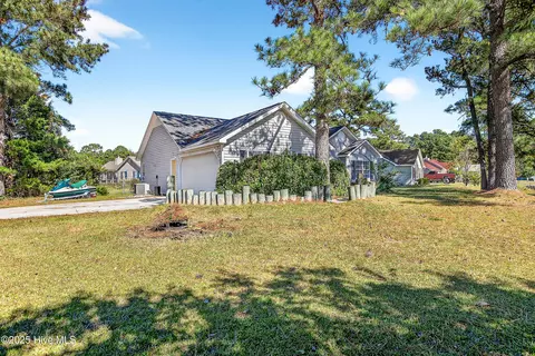 500 Dion Dr, Hubert, NC 28539 photo 4