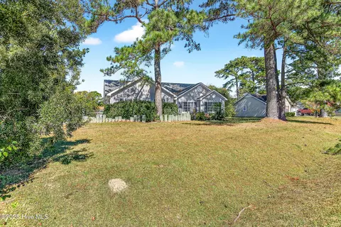 500 Dion Dr, Hubert, NC 28539 photo 3