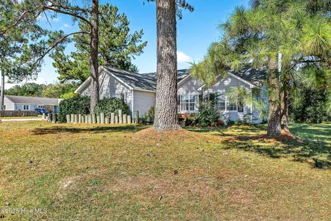 500 Dion Dr, Hubert, NC 28539 photo 2