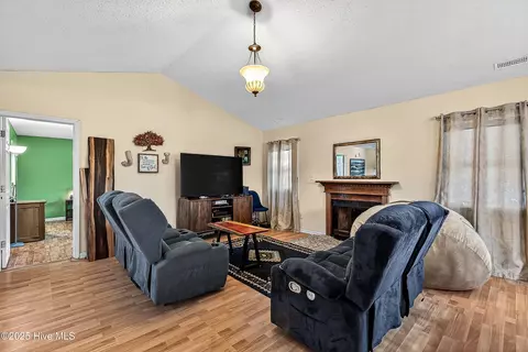 500 Dion Dr, Hubert, NC 28539 photo 7