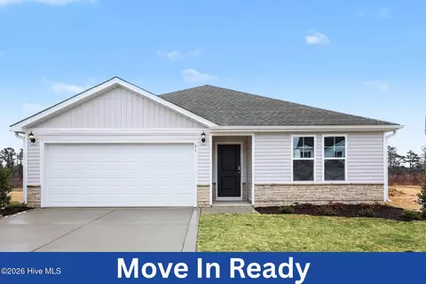 31 Emily Gardens Dr, Selma, NC 27576