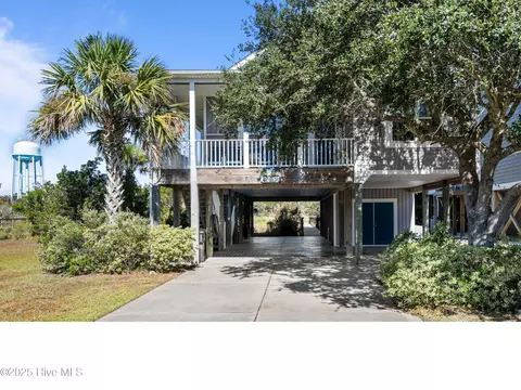 3208 E Pelican Dr, Oak Island, NC 28465