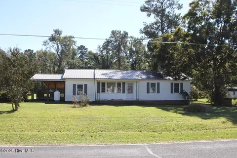 10429 Twisted Hickory Rd, Bladenboro, NC 28320