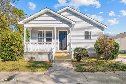 1216 Walt Bellamy Dr, New Bern, NC 28562