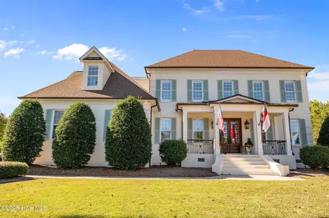 909 Nottingham Rd, Greenville, NC 27858